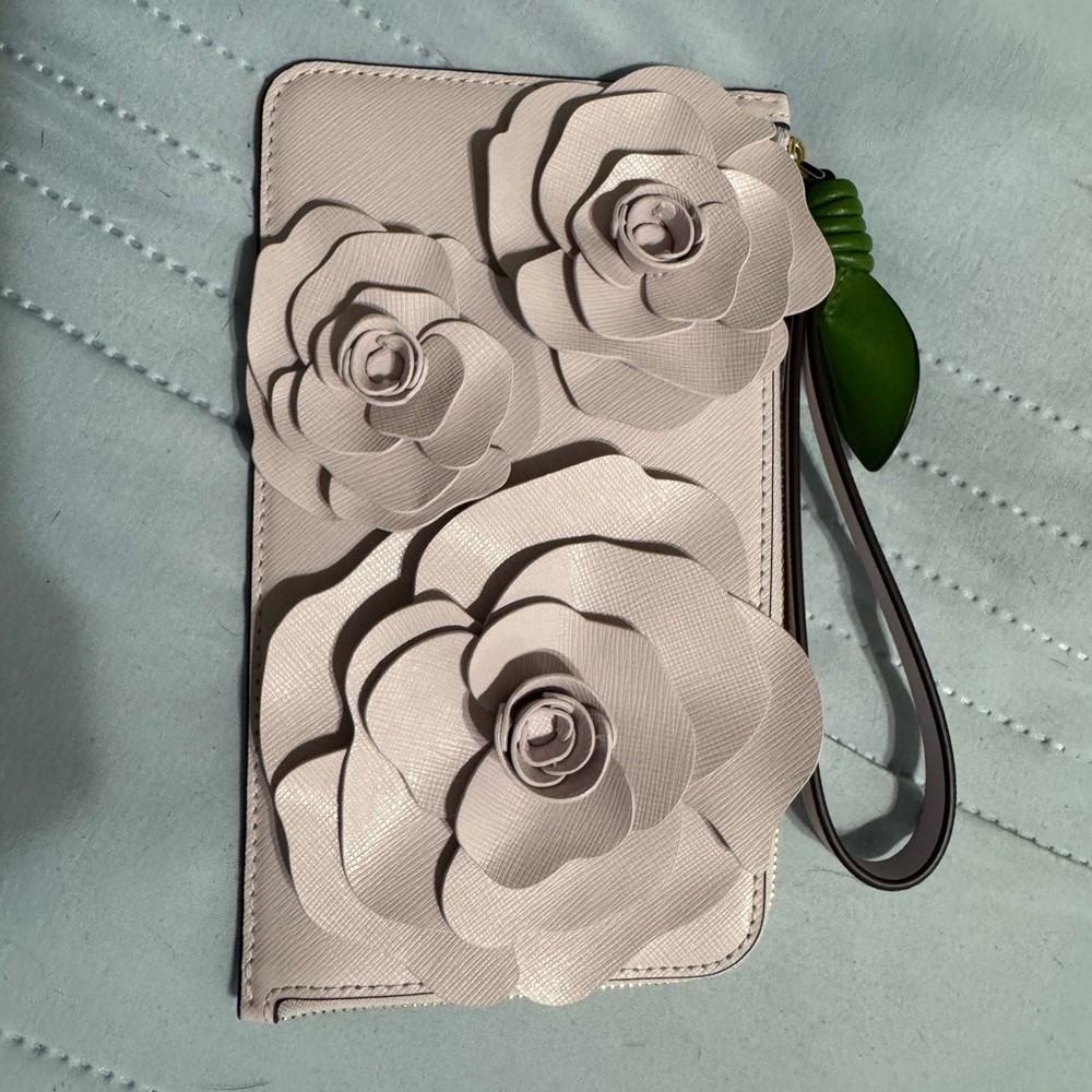 Kate Spade Floral Wristlet NWOT